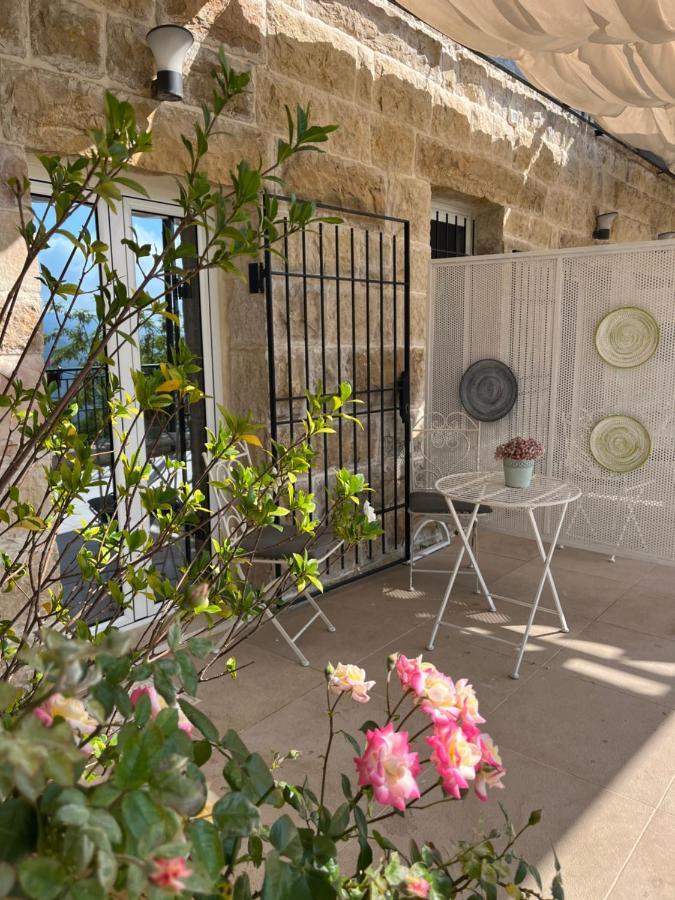 Hotel Beit Lebbos Beit ed-Din Exterior foto