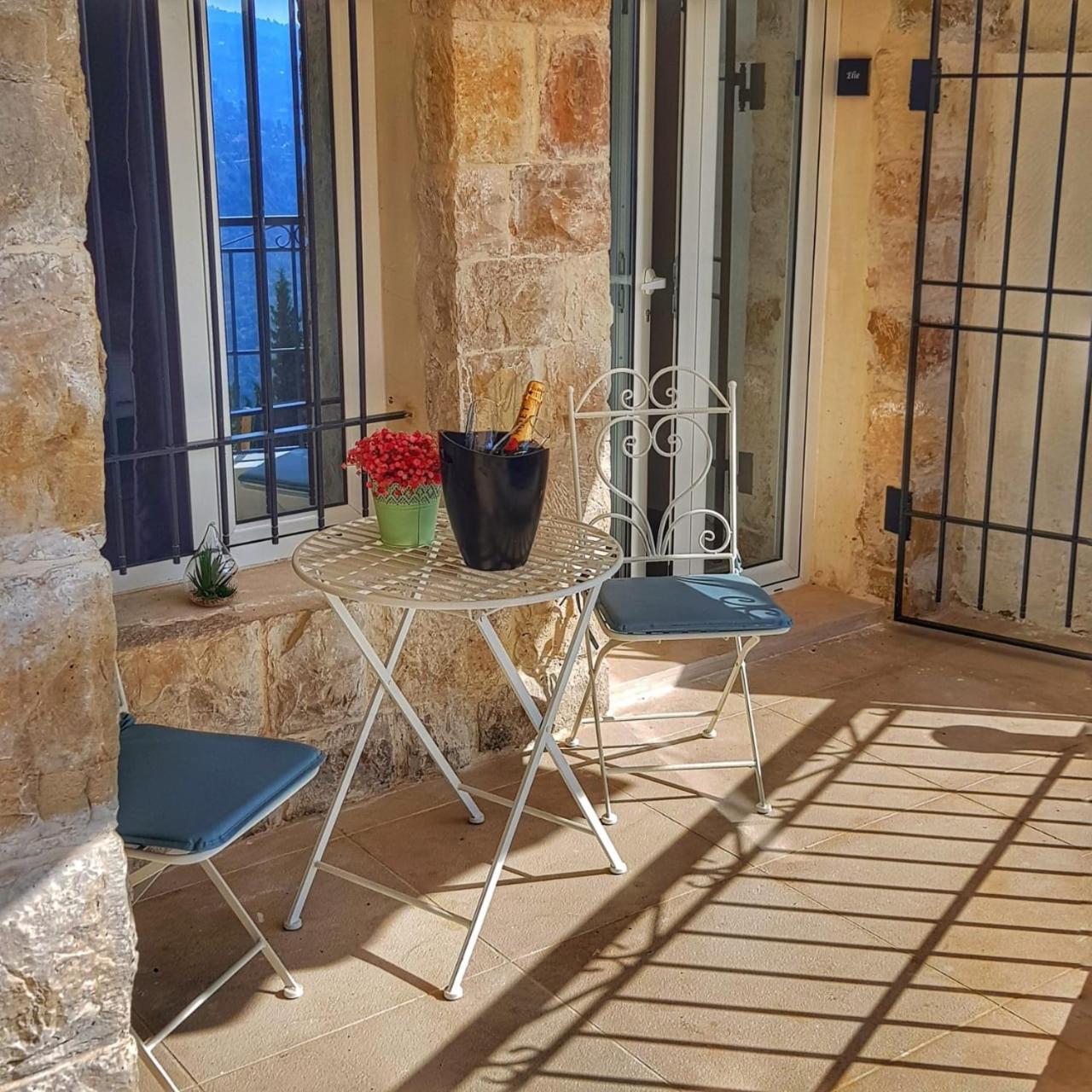 Hotel Beit Lebbos Beit ed-Din Exterior foto